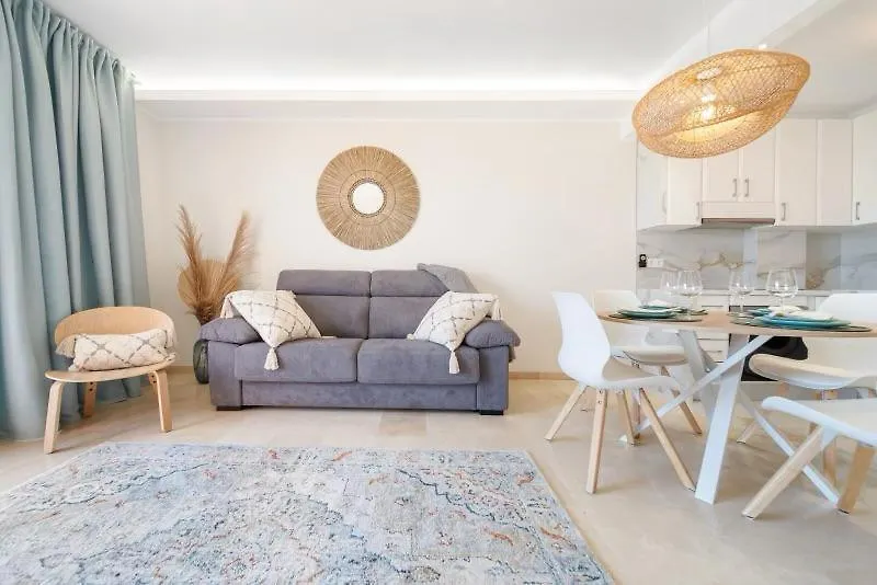 Fuengirola Castle And Sea Views Apartment